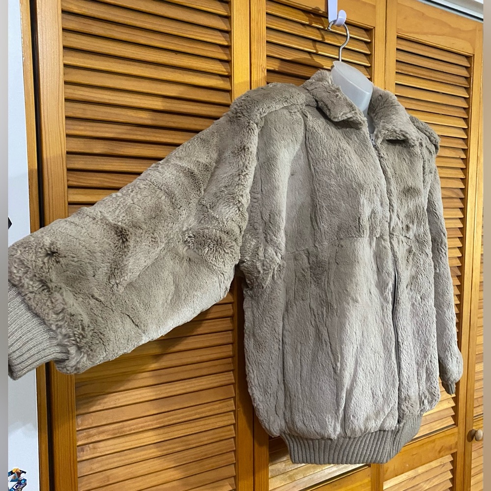 Vintage Carole Little • Javurek Furs: Rabbit Fur Jacket🐇 - Picture 12 of 12